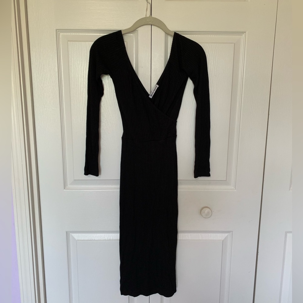 Reformation Black Reyes V-neck Midi Dress Size XS